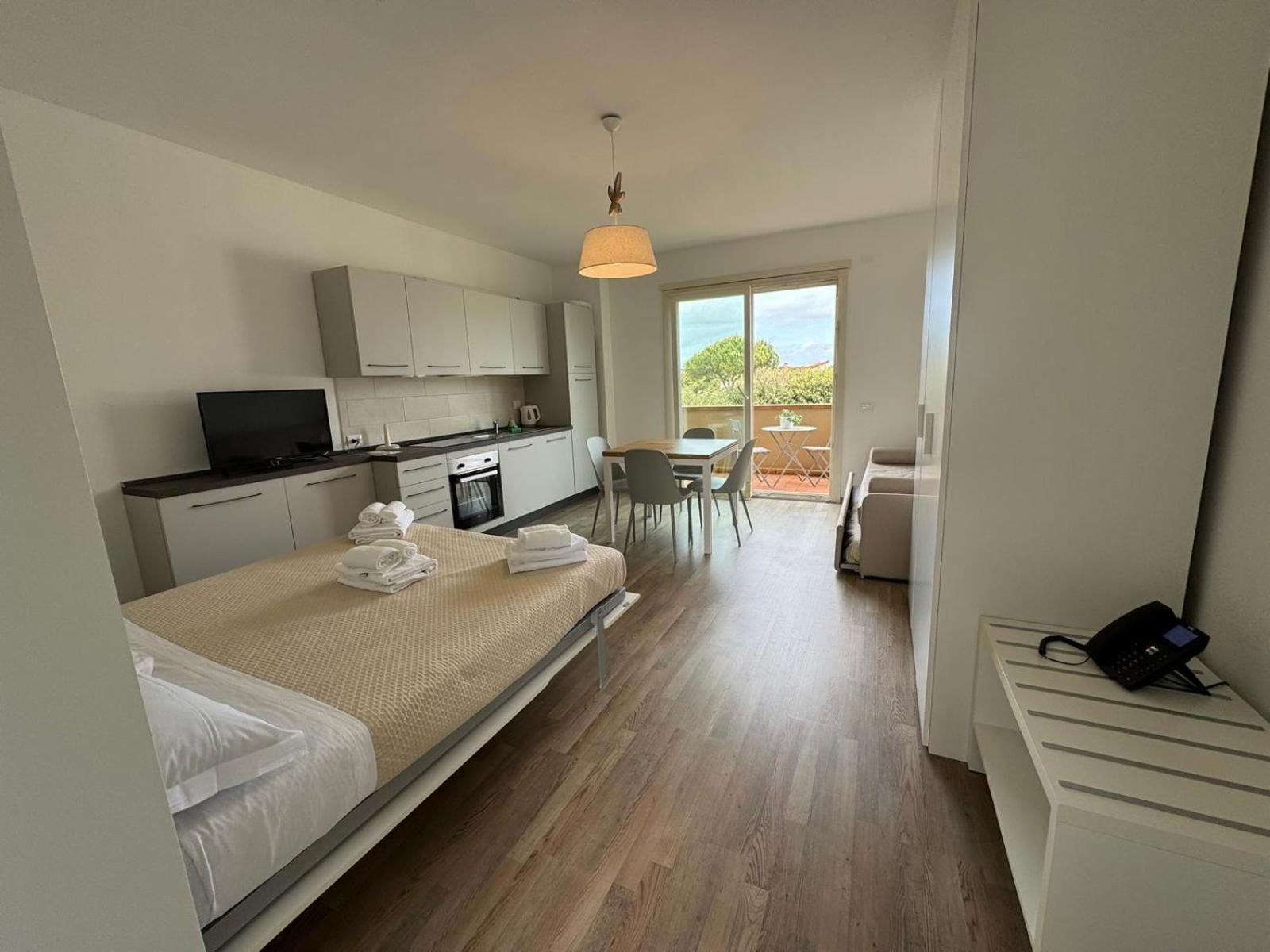 Residence San Francesco Tirrenia Dış mekan fotoğraf